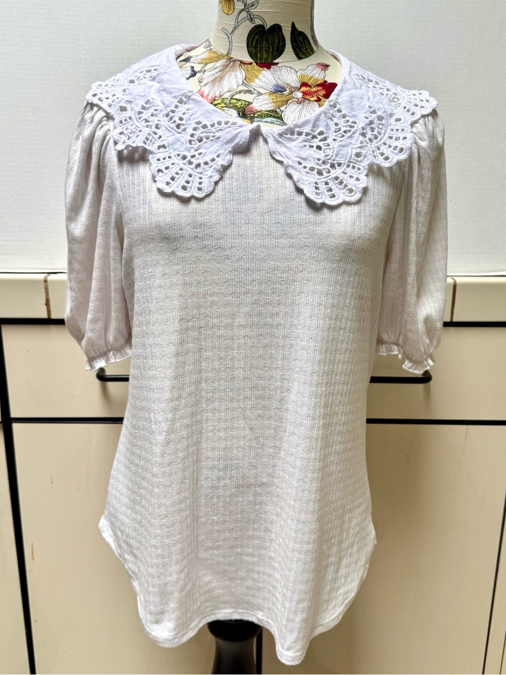 PINAFORE Lace Collar Puff Sleeve Top - Classic Blouse STATUS BY CHENAULT SMALL
